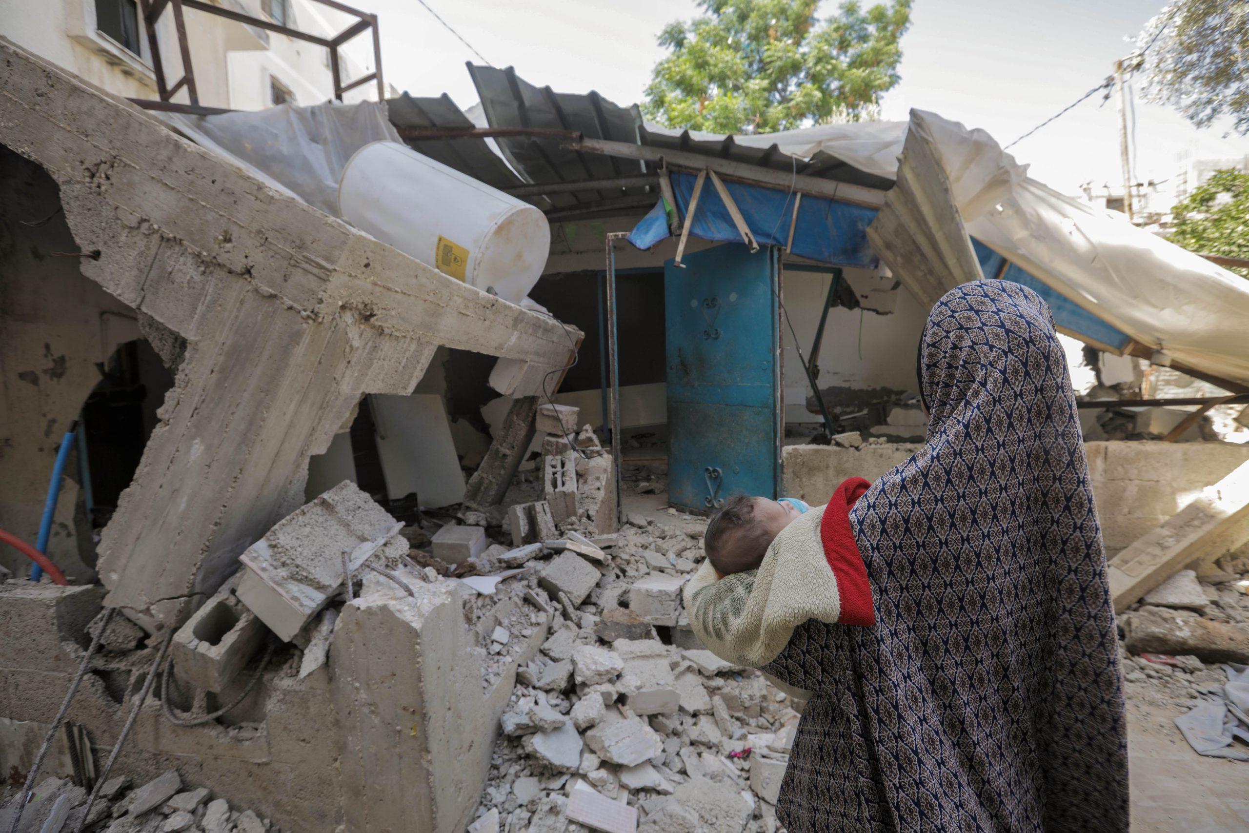 Air and rubble hazards: Dust, asbestos and explosive residues drive respiratory compromise; issue fit tested respirators, deploy mobile air scrubbers and monitor carbon monoxide and particulate levels during operations and captive transfers