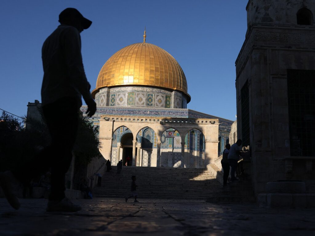 Israel bans Jerusalem’s grand mufti from Al-Aqsa Mosque for one week