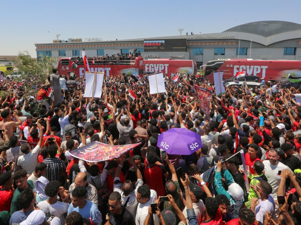 Hundreds give hero’s welcome to Egypt after best World Cup run